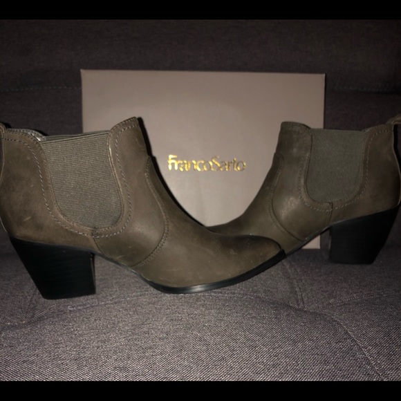 Bella Vita ankle booties - Picture 6 of 8